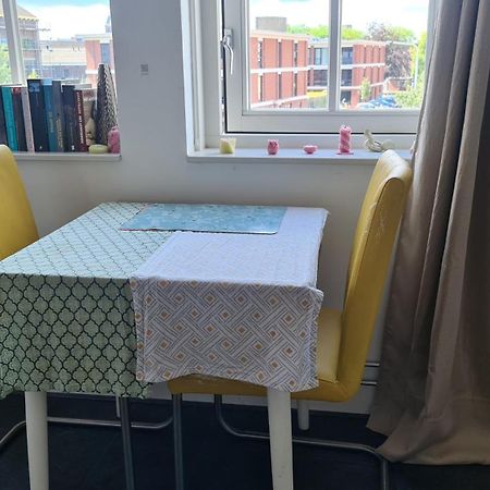 Airbnb 'Logeren Aan Het Plein' In Het Centrum Van מפל מראה חיצוני תמונה