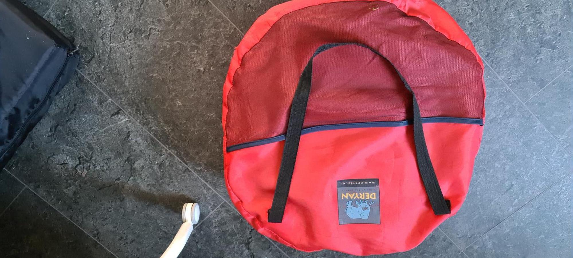 Airbnb 'Logeren Aan Het Plein' In Het Centrum Van מפל חדר תמונה